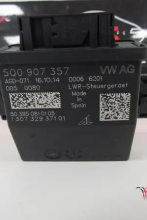 Regeleenheid verlichting VW Polo (6C1, 6R1) Flitsaanbieding