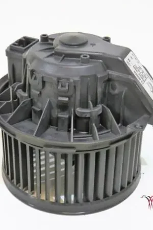 Elektrische motor interieurventilatie FORD Fiesta VI (CB1, CCN) Op = Op