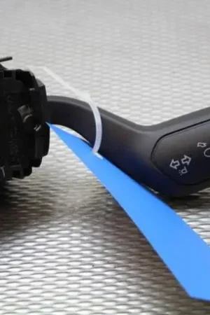 Merkproduct Knipperlampschakelaar FORD FIESTA VII (HJ, HF)