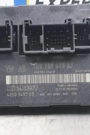 Lage Kosten Regeleenheid deuraantrekhulp VW GOLF V (1K1), VW GOLF VI (5K1)