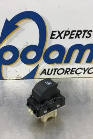Koopje Schakelaar voor Elektrische Ramen RENAULT CLIO IV Grandtour (KH_), RENAULT CLIO III Grandtour (KR0/1_)