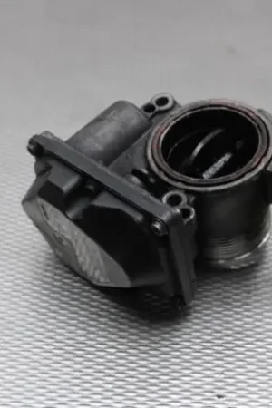 Op = Op Gasklephuis SKODA FABIA II Combi (545), SKODA ROOMSTER Praktik (5J), VW POLO (6R1, 6C1), VW POLO Van (6R)