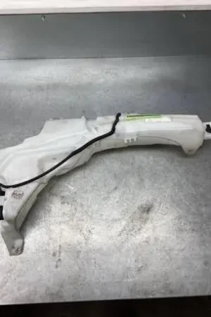 Rechtstreeks Van De Fabrikant Reinigingsvloeistofreservoir FORD FOCUS II Convertible