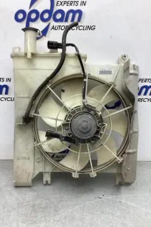 Nu Kopen Elektrische motor radiateurventilator CITROËN C1 (PM_, PN_), PEUGEOT 107 (PM_, PN_), TOYOTA AYGO (_B1_)